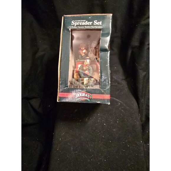 Handcrafted Holiday Seasons Spreader Set With 4 Holiday Character Stainless Stee - Picture 4 of 5